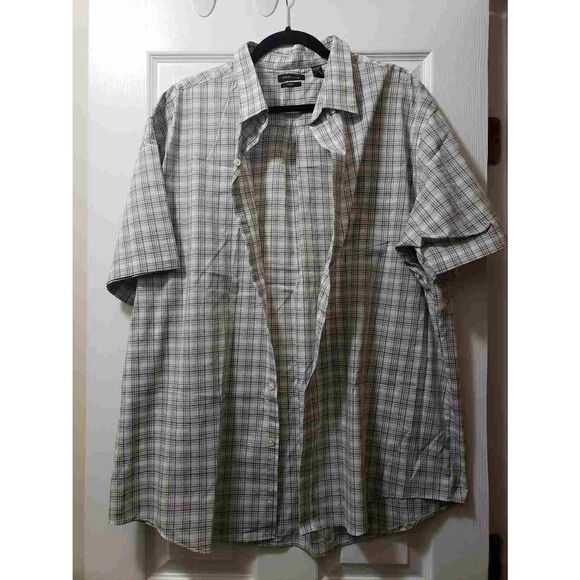 Van Heusen Button Up SS Shirt - Picture 2 of 5